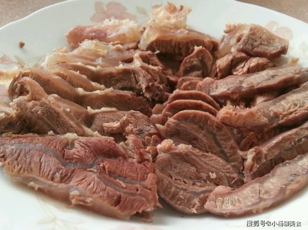 Thêm thịt chín